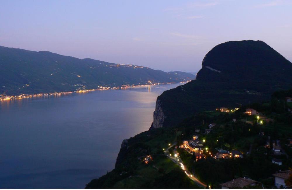 Hotel Panorama E Residence Tremosine Buitenkant foto